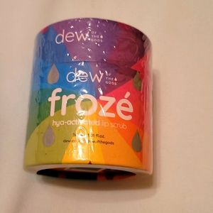 Dew froze' lip scrub